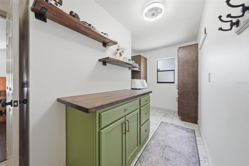 En Venta: $414,000 (3 camas, 2 baños, 1923 Pies cuadrados)