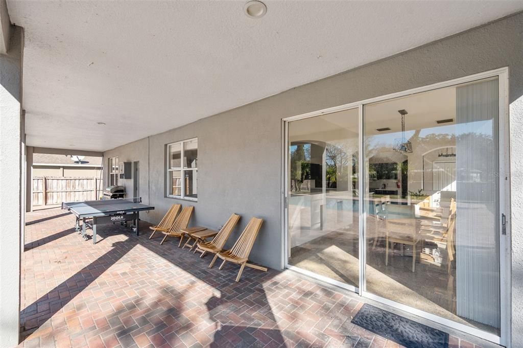 На продажу: $699,900 (6 спален, 3 ванн, 3696 Квадратных фут)