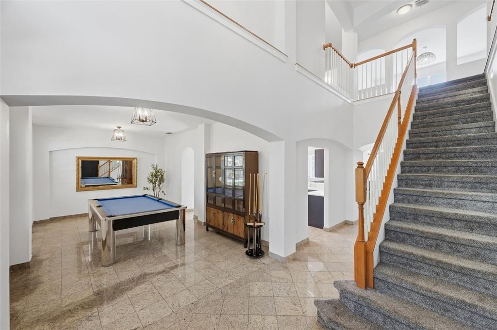 На продажу: $699,900 (6 спален, 3 ванн, 3696 Квадратных фут)