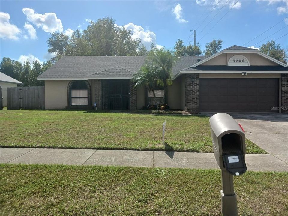 For Rent: $2,300 (3 beds, 2 baths, 1468 Square Feet)