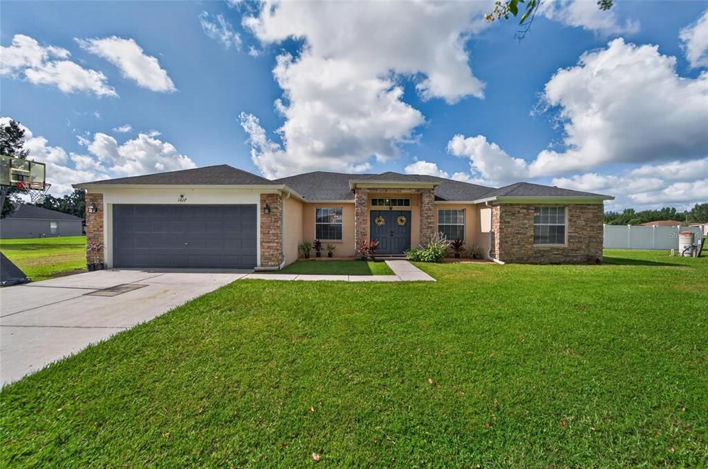 For Sale: $549,000 (4 beds, 3 baths, 2467 Square Feet)