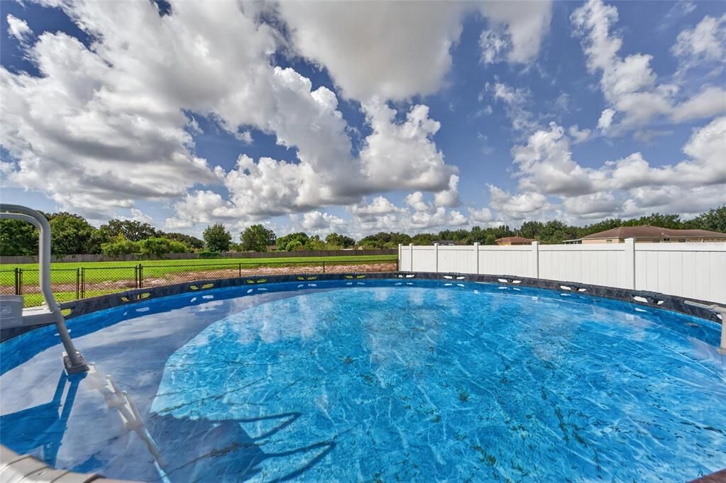 For Sale: $549,000 (4 beds, 3 baths, 2467 Square Feet)