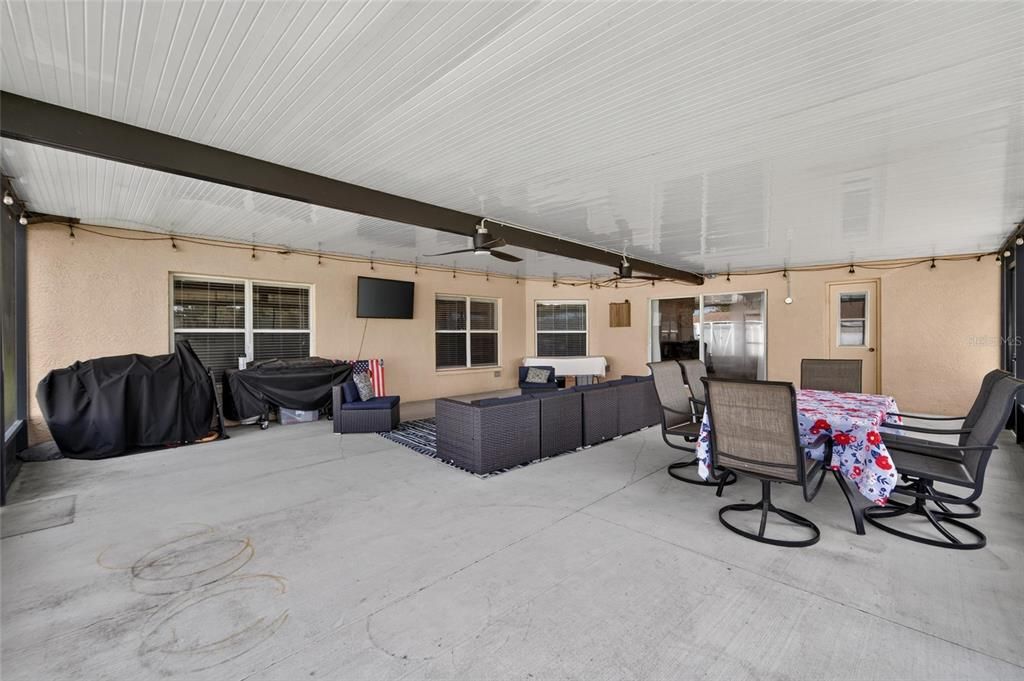 For Sale: $549,000 (4 beds, 3 baths, 2467 Square Feet)