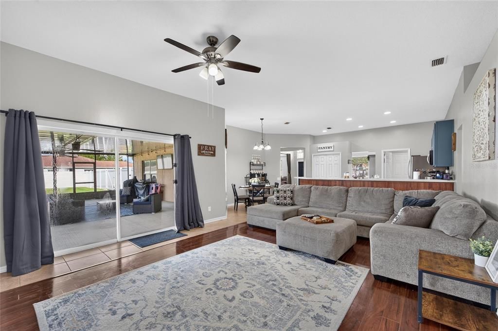 For Sale: $549,000 (4 beds, 3 baths, 2467 Square Feet)
