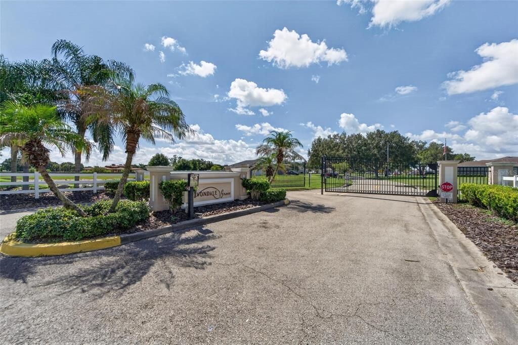 For Sale: $549,000 (4 beds, 3 baths, 2467 Square Feet)