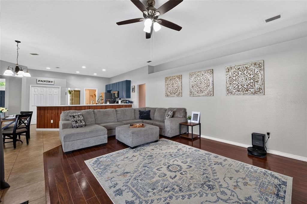 For Sale: $549,000 (4 beds, 3 baths, 2467 Square Feet)