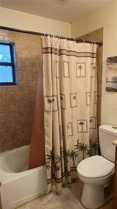 Active With Contract: $260,000 (2 beds, 1 baths, 1250 Square Feet)