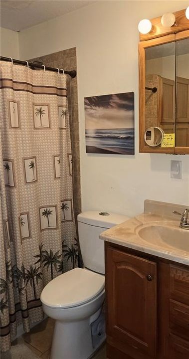Active With Contract: $260,000 (2 beds, 1 baths, 1250 Square Feet)