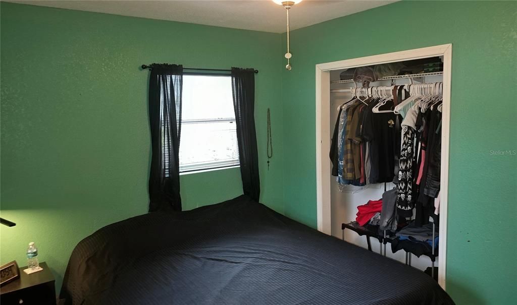Active With Contract: $260,000 (2 beds, 1 baths, 1250 Square Feet)