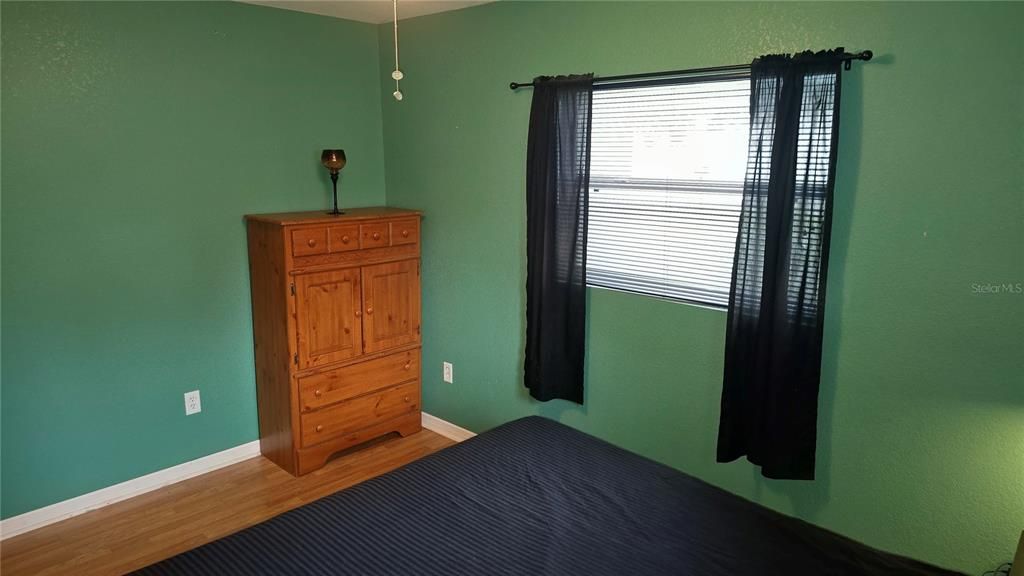 Active With Contract: $260,000 (2 beds, 1 baths, 1250 Square Feet)