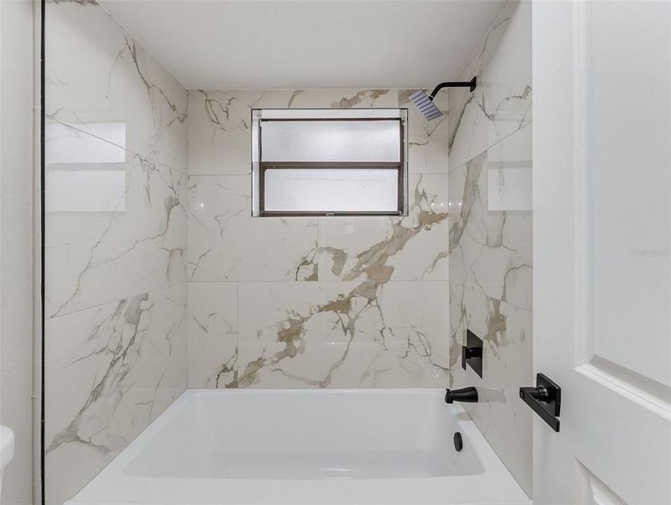 For Sale: $379,000 (3 beds, 2 baths, 1698 Square Feet)