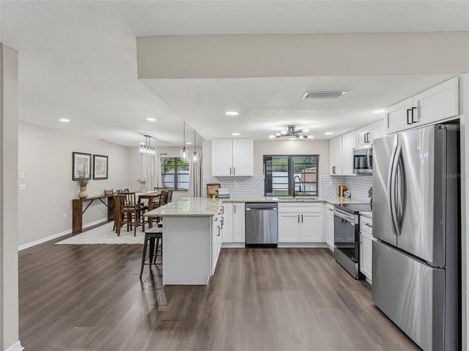 For Sale: $379,000 (3 beds, 2 baths, 1698 Square Feet)