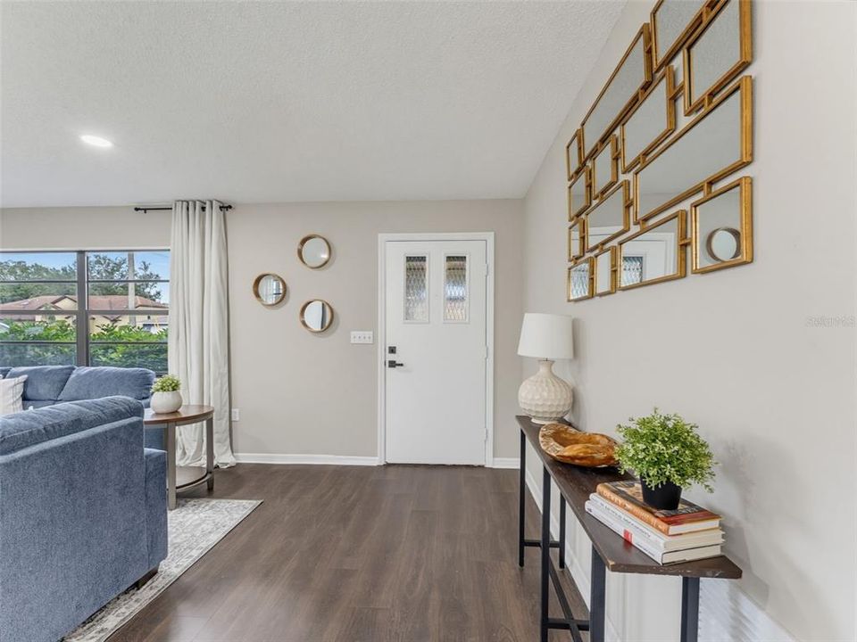 For Sale: $379,000 (3 beds, 2 baths, 1698 Square Feet)