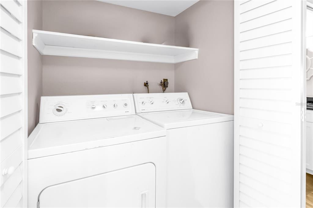 Active With Contract: $2,200 (1 beds, 1 baths, 790 Square Feet)