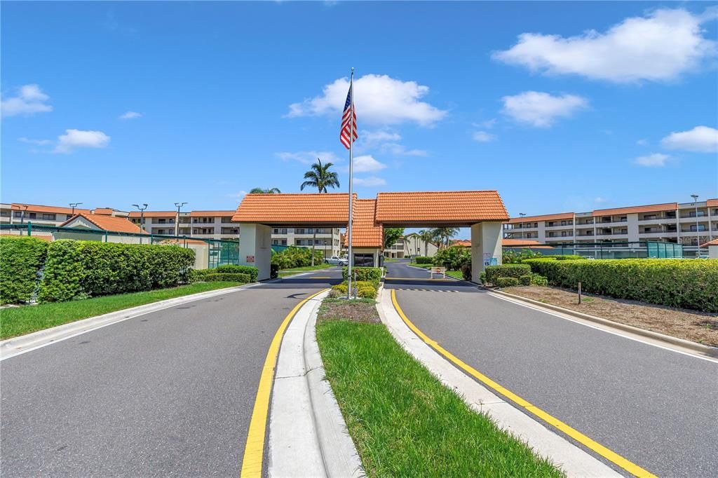 Active With Contract: $2,200 (1 beds, 1 baths, 790 Square Feet)