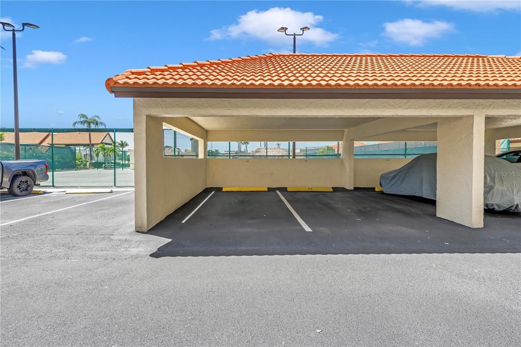 Active With Contract: $2,200 (1 beds, 1 baths, 790 Square Feet)