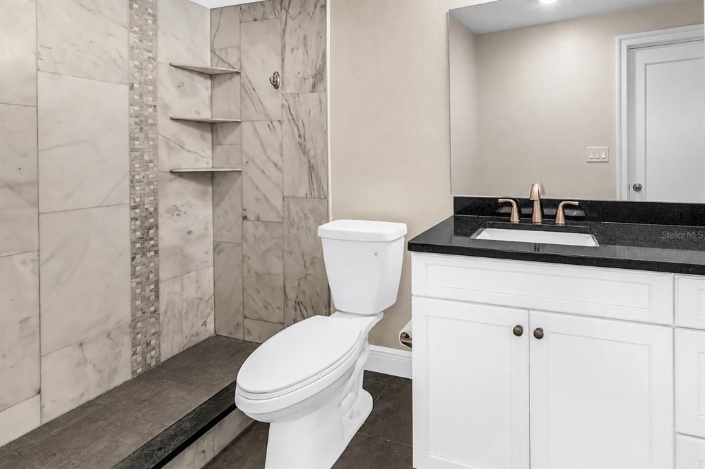 Active With Contract: $2,200 (1 beds, 1 baths, 790 Square Feet)