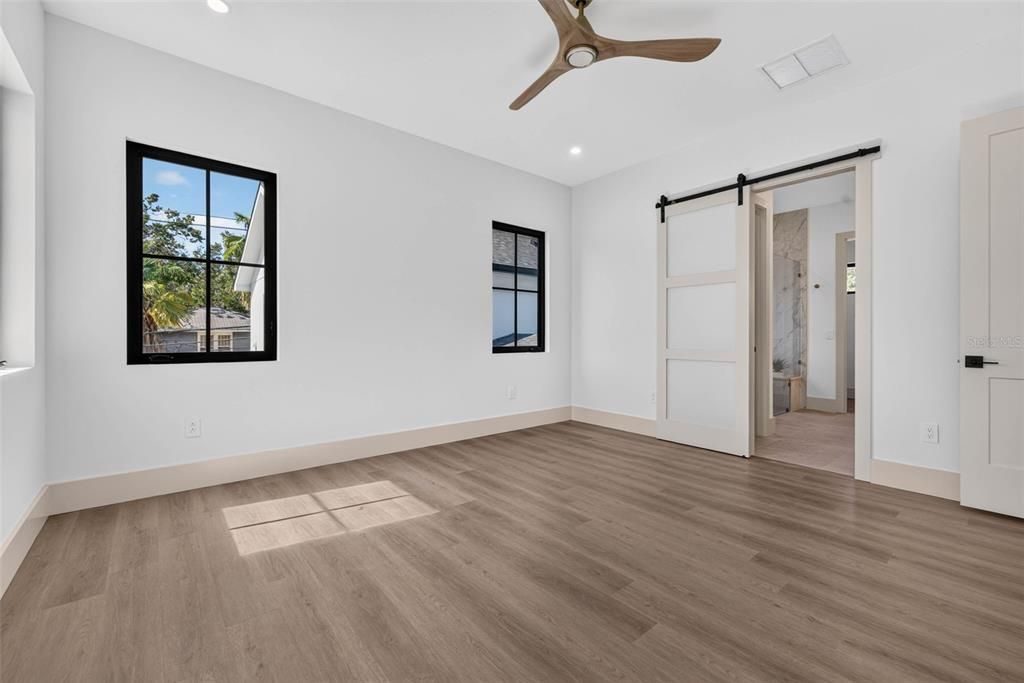 En Venta: $1,999,999 (4 camas, 4 baños, 3074 Pies cuadrados)