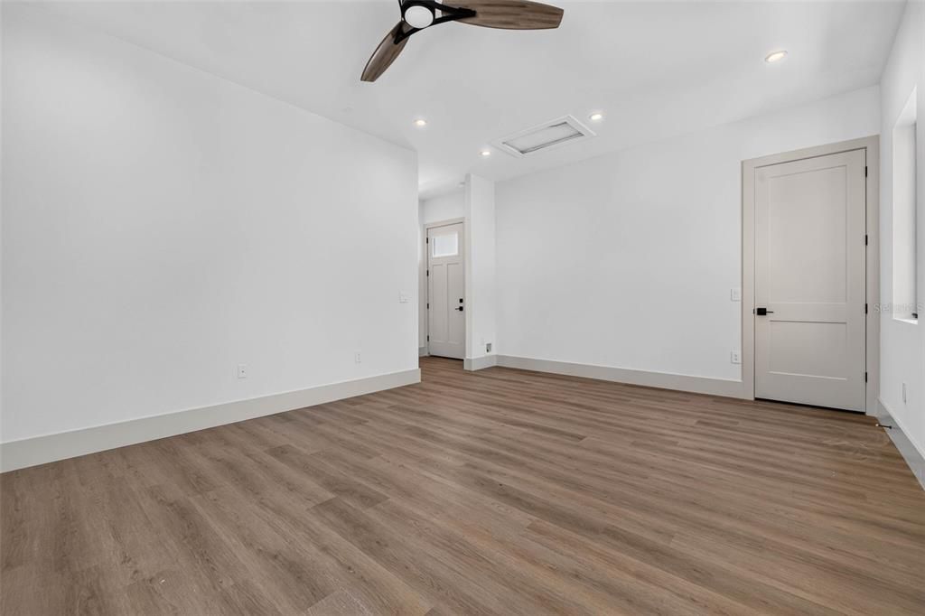 En Venta: $1,999,999 (4 camas, 4 baños, 3074 Pies cuadrados)