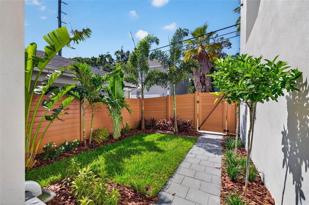 En Venta: $1,999,999 (4 camas, 4 baños, 3074 Pies cuadrados)