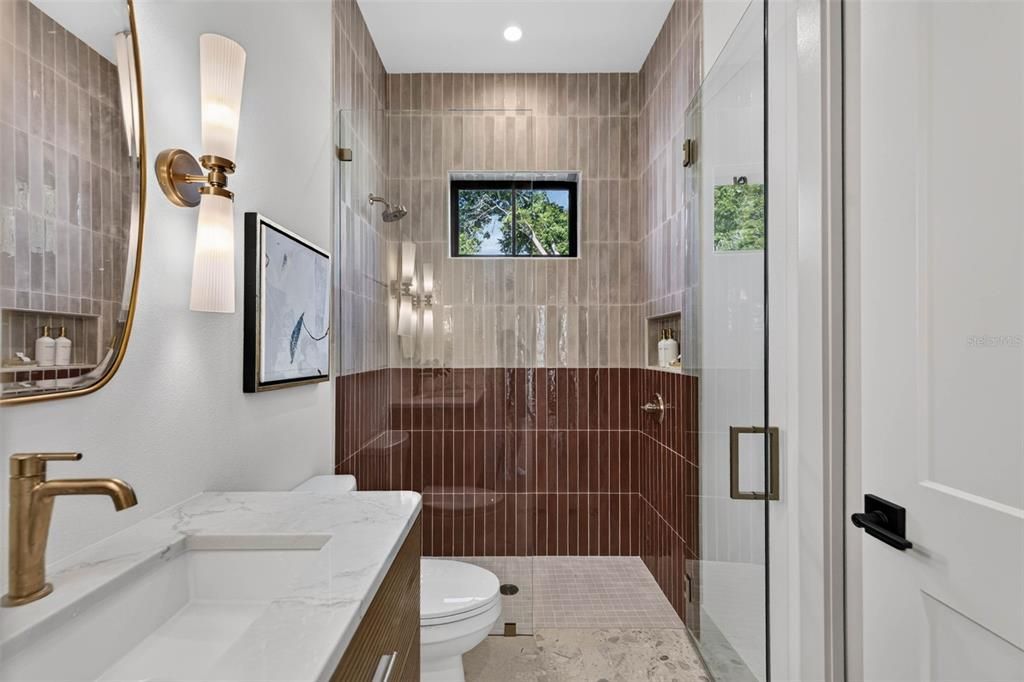 En Venta: $1,999,999 (4 camas, 4 baños, 3074 Pies cuadrados)