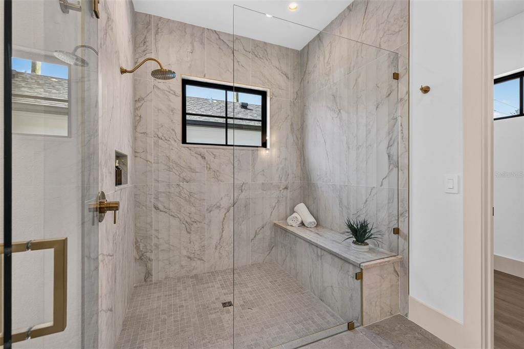 En Venta: $1,999,999 (4 camas, 4 baños, 3074 Pies cuadrados)