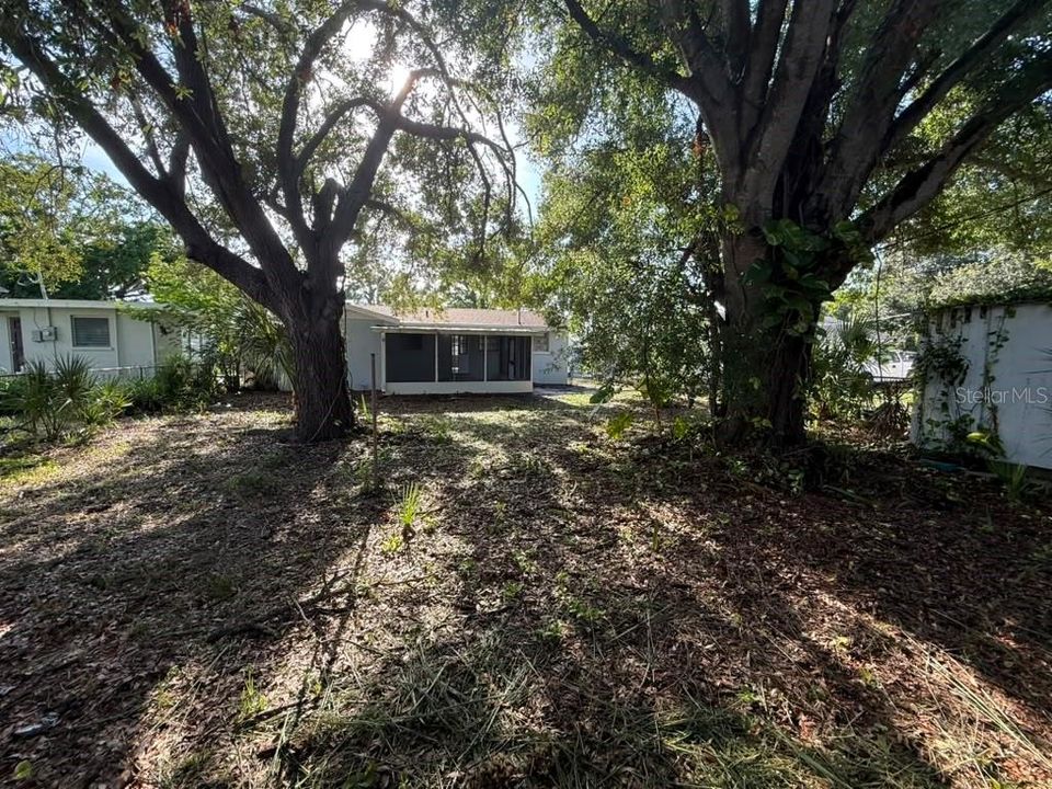For Sale: $259,900 (2 beds, 2 baths, 804 Square Feet)