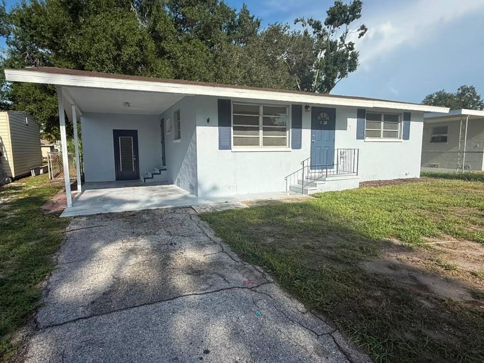 For Sale: $259,900 (2 beds, 2 baths, 804 Square Feet)