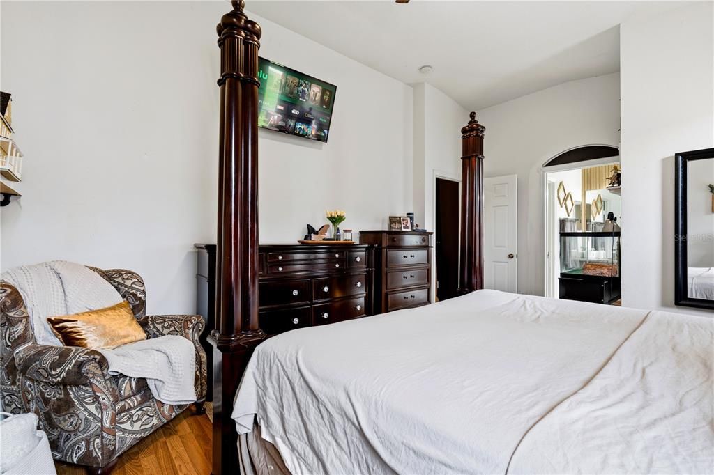 For Sale: $429,000 (4 beds, 3 baths, 1835 Square Feet)