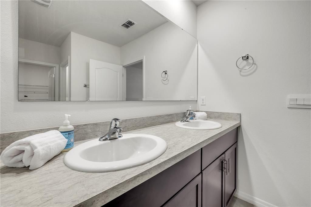 For Sale: $354,900 (4 beds, 2 baths, 1830 Square Feet)