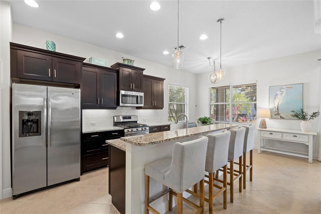 For Sale: $495,000 (2 beds, 2 baths, 1867 Square Feet)