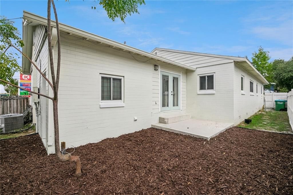 For Sale: $549,900 (3 beds, 2 baths, 1498 Square Feet)