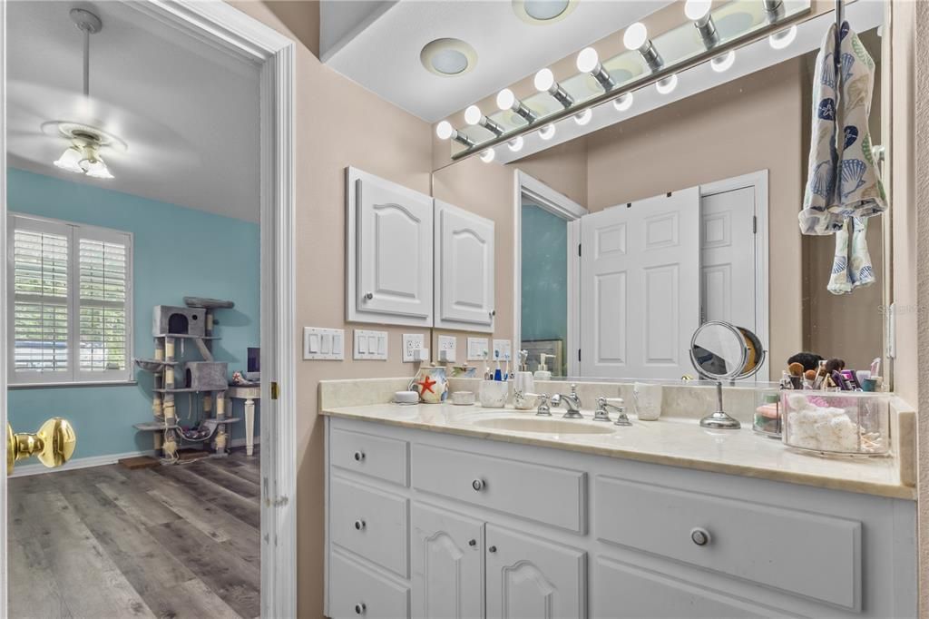 For Sale: $699,900 (6 beds, 3 baths, 4782 Square Feet)
