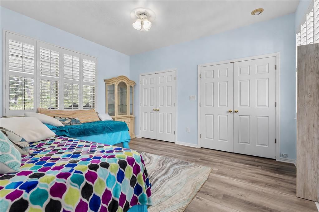 For Sale: $699,900 (6 beds, 3 baths, 4782 Square Feet)