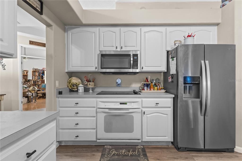 For Sale: $699,900 (6 beds, 3 baths, 4782 Square Feet)