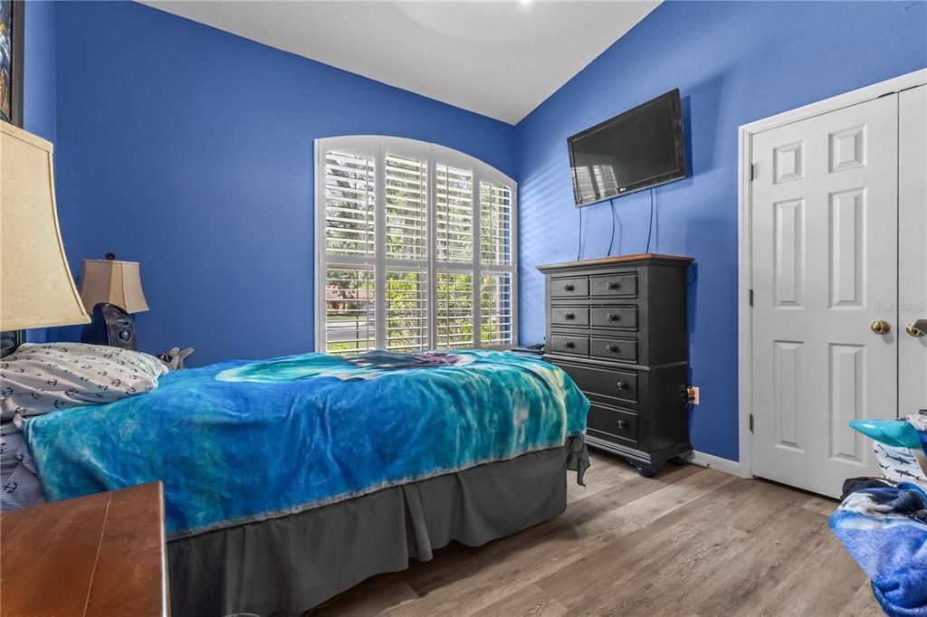 For Sale: $699,900 (6 beds, 3 baths, 4782 Square Feet)