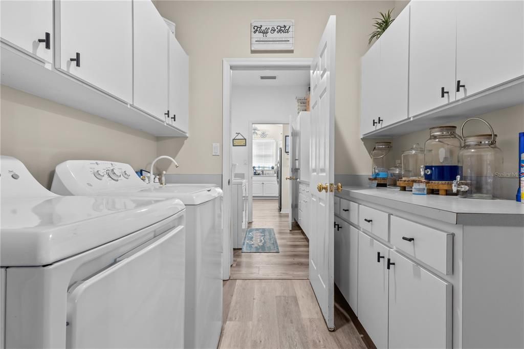 For Sale: $699,900 (6 beds, 3 baths, 4782 Square Feet)