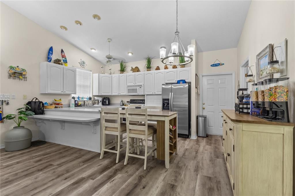For Sale: $699,900 (6 beds, 3 baths, 4782 Square Feet)