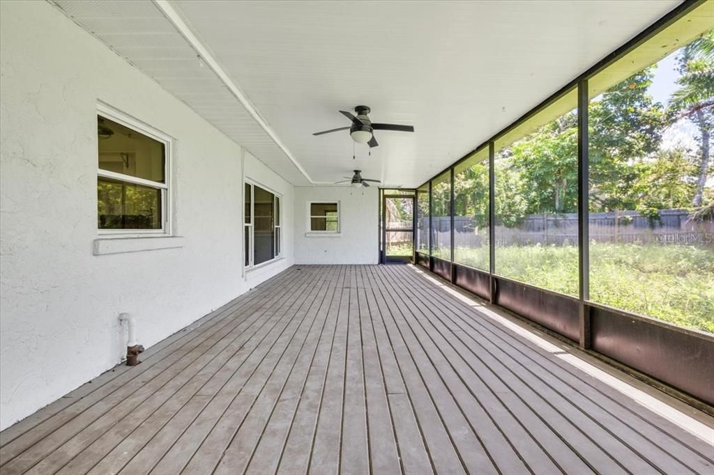 For Sale: $550,000 (3 beds, 2 baths, 1622 Square Feet)