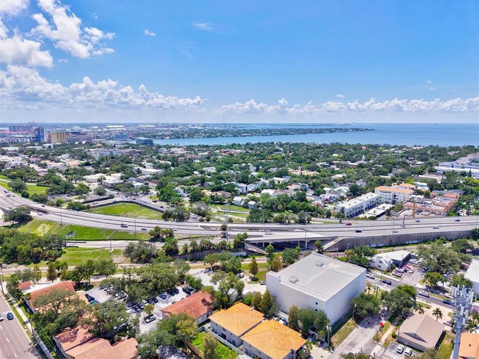 На продажу: $524,900 (2 спален, 2 ванн, 1573 Квадратных фут)