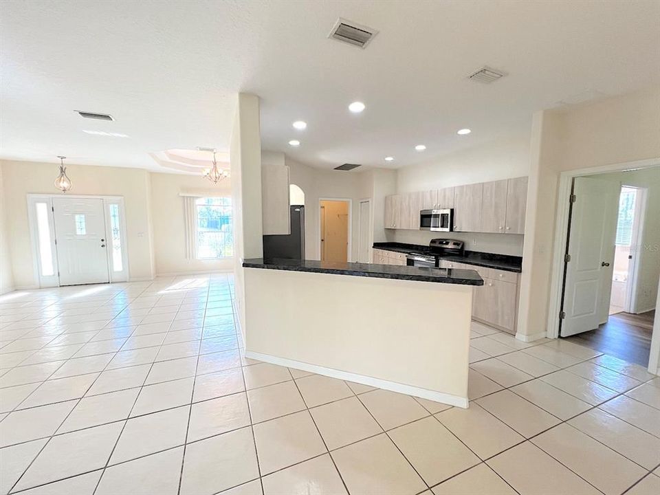 For Sale: $353,000 (4 beds, 2 baths, 2033 Square Feet)