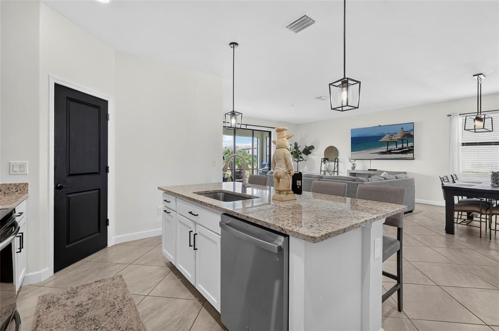For Rent: $5,000 (4 beds, 3 baths, 2016 Square Feet)