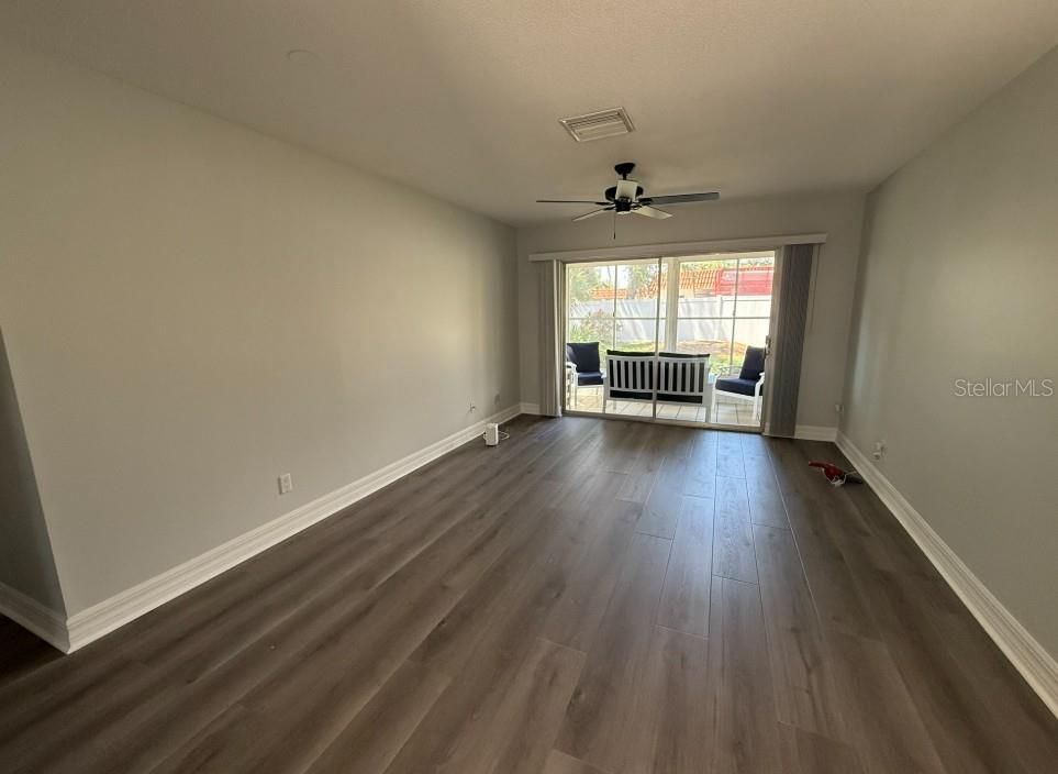 For Rent: $1,395 (1 beds, 1 baths, 672 Square Feet)