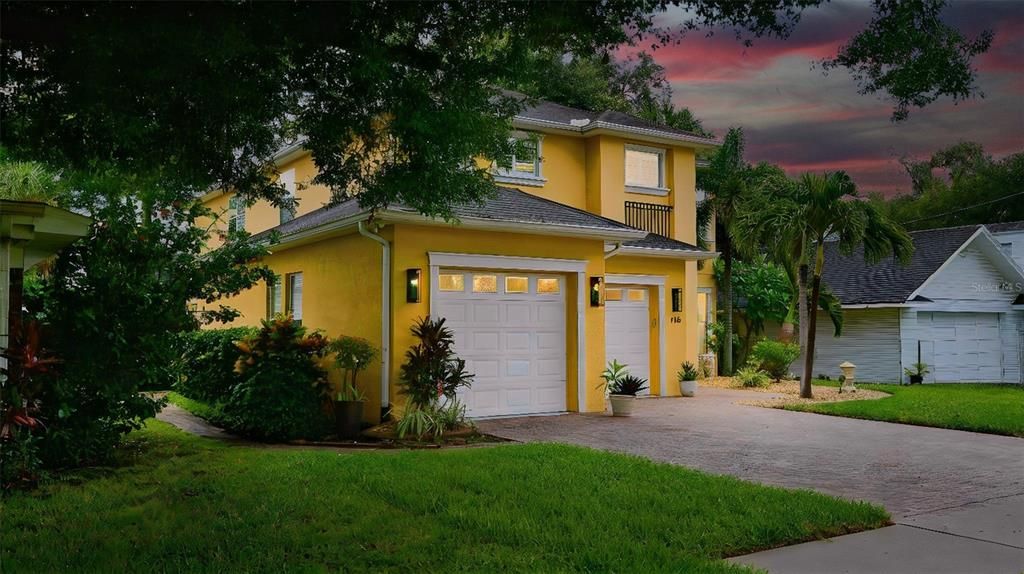 For Sale: $1,799,900 (5 beds, 3 baths, 3667 Square Feet)