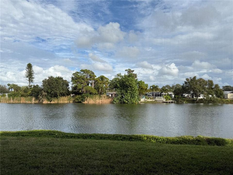 For Rent: $1,700 (2 beds, 2 baths, 848 Square Feet)