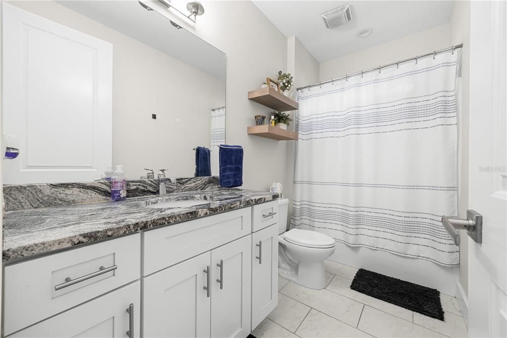 En Venta: $415,000 (3 camas, 2 baños, 1822 Pies cuadrados)