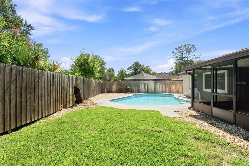 For Sale: $449,900 (3 beds, 2 baths, 1569 Square Feet)