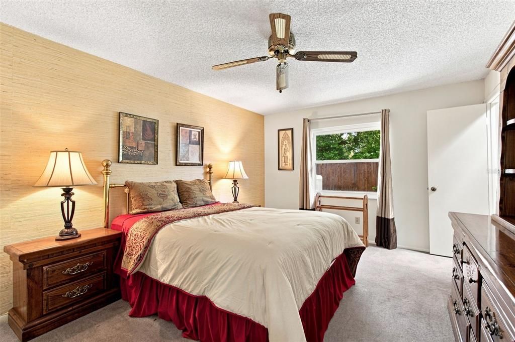 For Sale: $449,900 (3 beds, 2 baths, 1569 Square Feet)