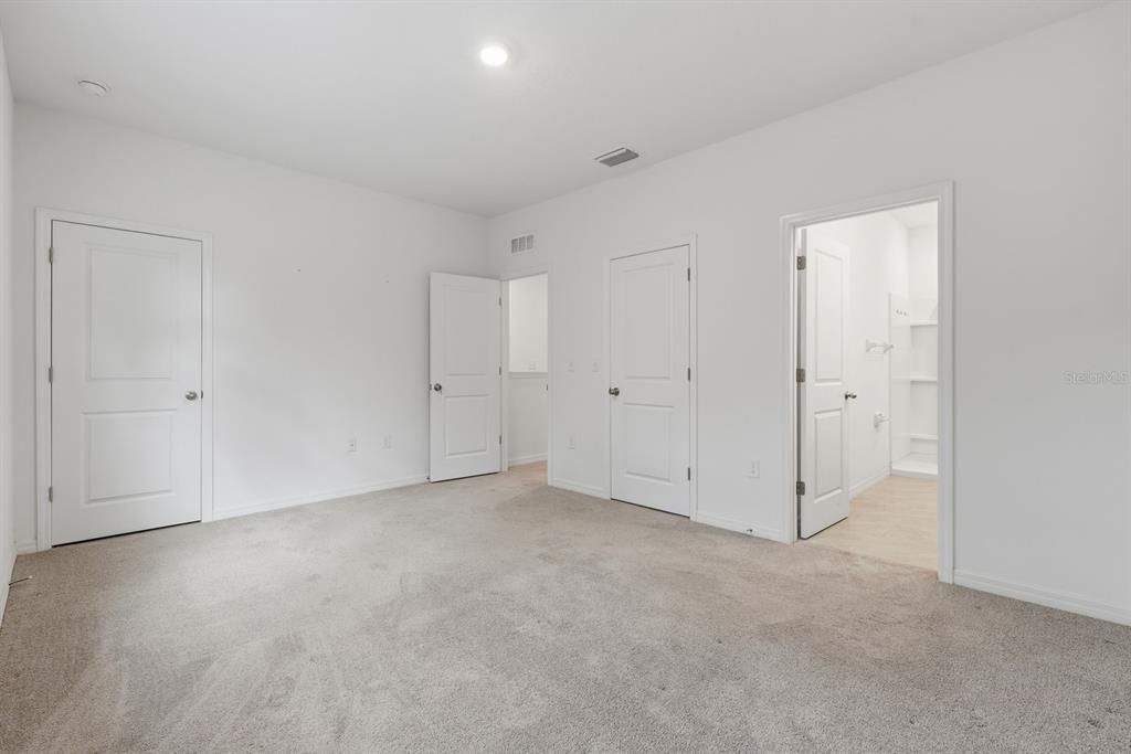 For Rent: $2,100 (3 beds, 2 baths, 1690 Square Feet)