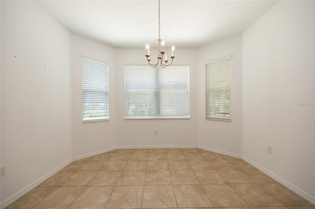 For Sale: $375,000 (3 beds, 2 baths, 1832 Square Feet)